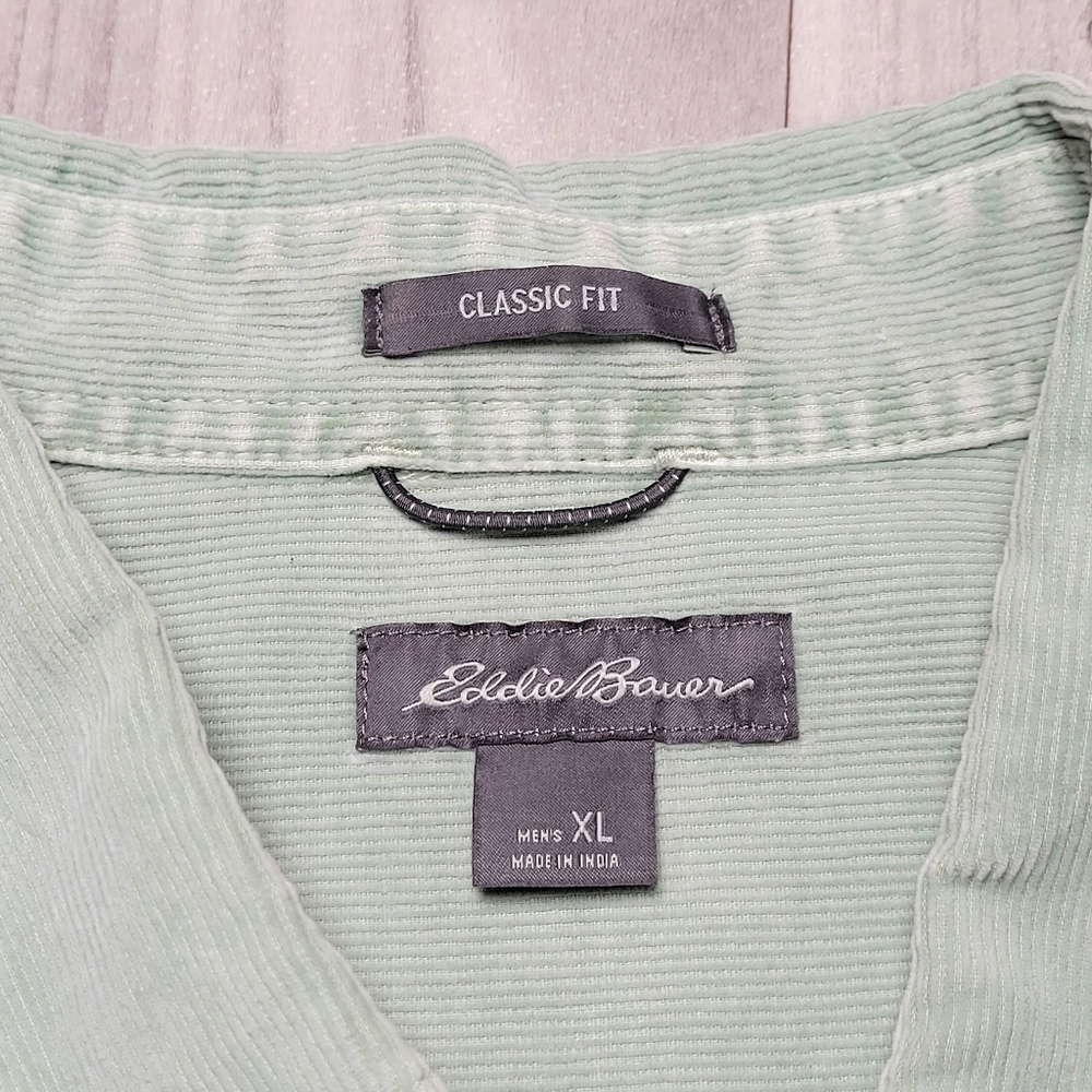 Eddie Bauer Men’s XL Classic Fit Corduroy Green Button Down Shirt Casual - Picture 4 of 9